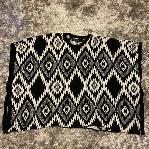 sweater pancho - Picture 2 of 2